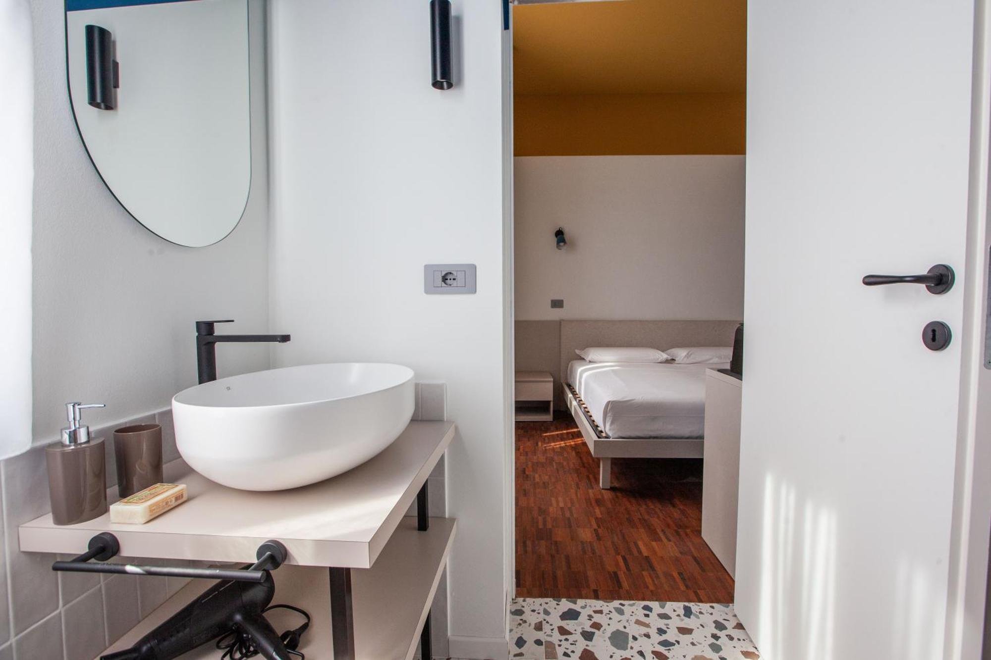 Cvm 19 Hotell Milano Exteriör bild